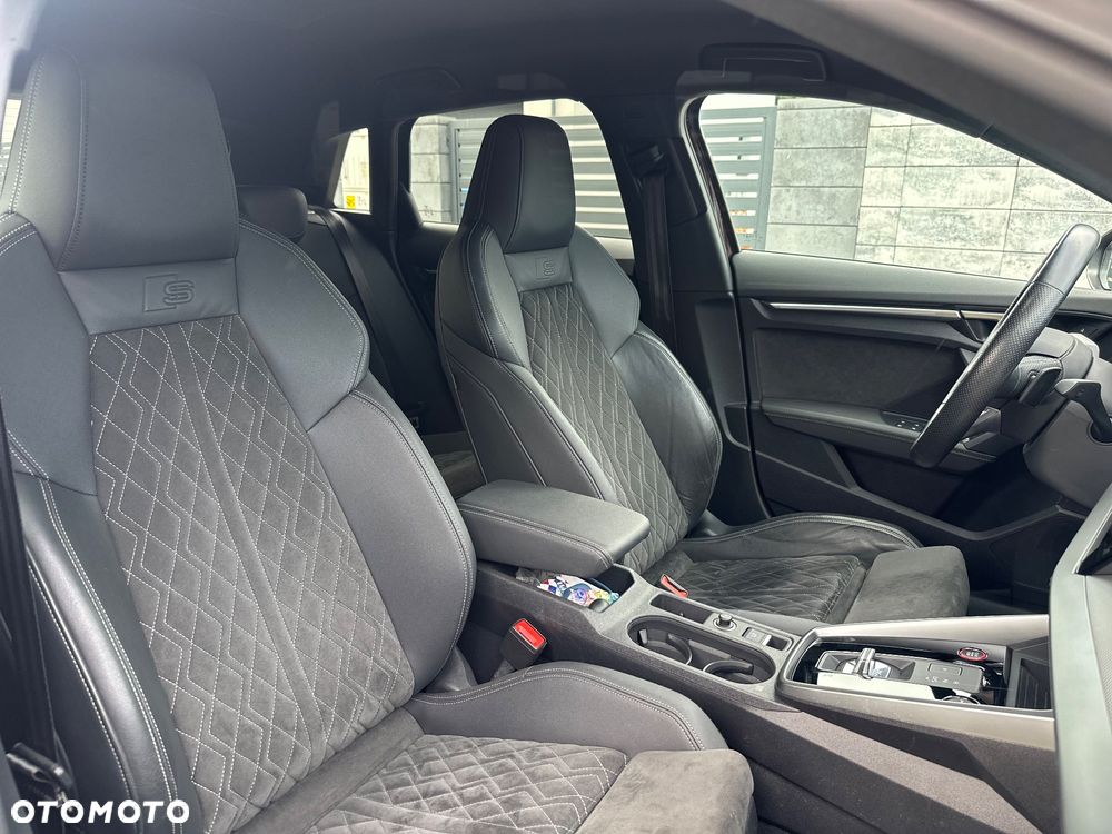 Audi S3 S tronic - 30