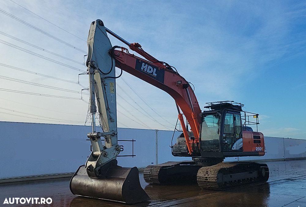 Utilizat Hitachi ZX 250 LC -6 Excavator pe senile 2016 - 60 900