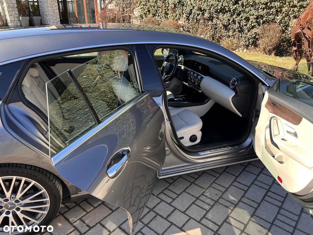 Mercedes-Benz CLA 200 Progressive 7G-DCT - 6