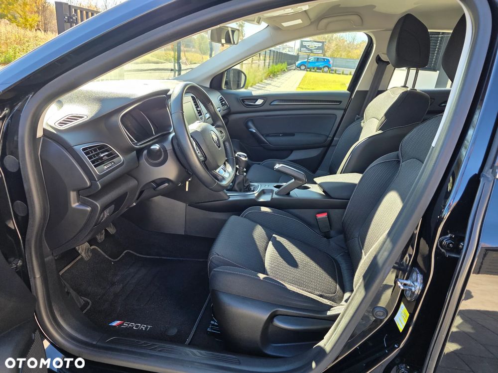 Renault Megane ENERGY TCe 130 EXPERIENCE - 9