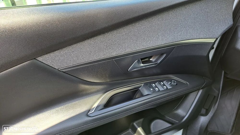 Peugeot 3008 BlueHDi 130 Stop & Start EAT8 Allure Pack - 9