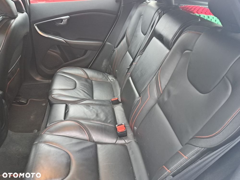 Volvo V40 D3 Drive-E Ocean Race - 12