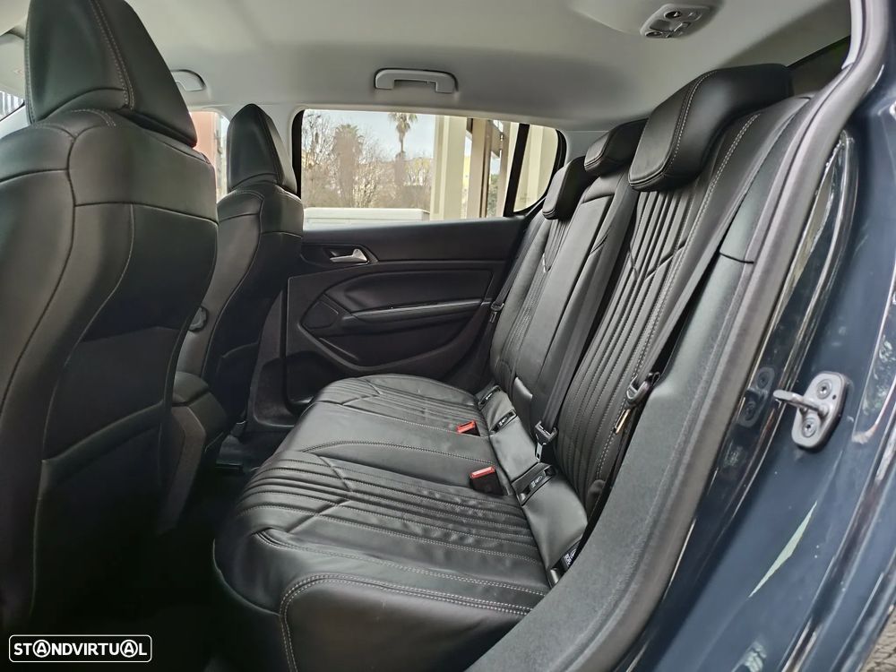 Peugeot 308 PureTech 130 EAT8 Allure - 16