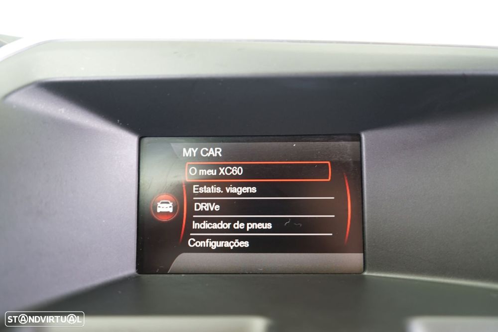 Volvo XC 60 2.0 D3 Momentum Geartronic - 31