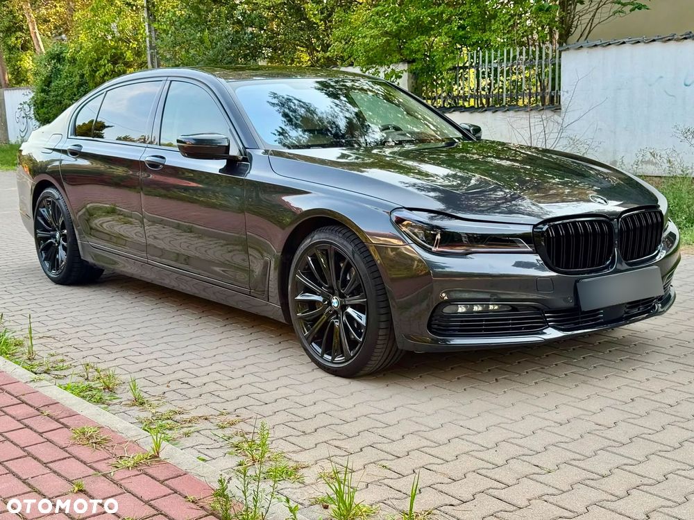 BMW Seria 7 750Li xDrive - 2