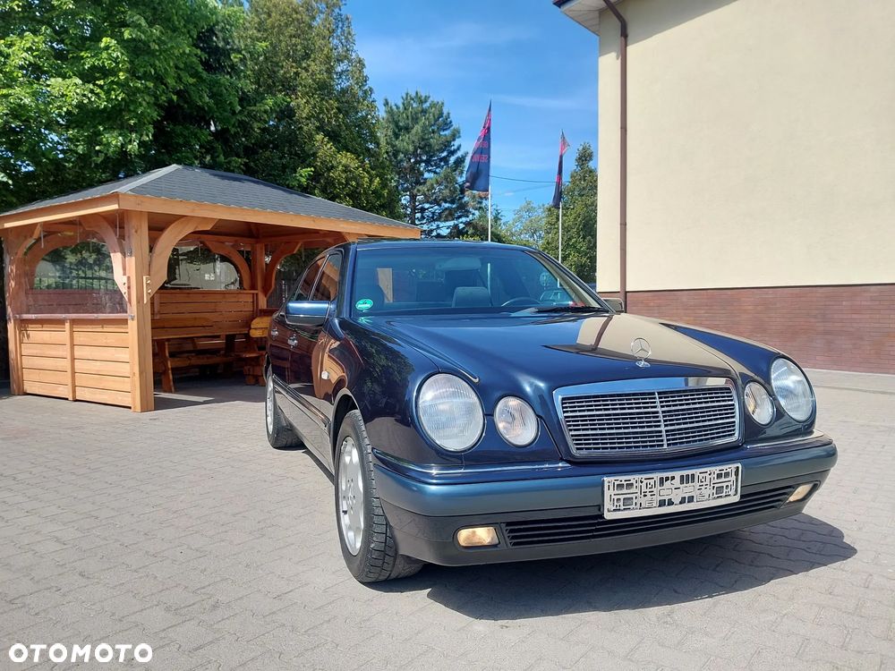 Mercedes-Benz Klasa E - 4