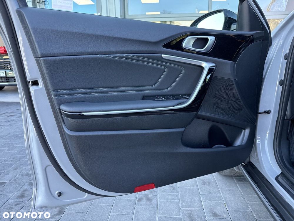 Kia XCeed 1.6 T-GDI Tribute DCT - 14