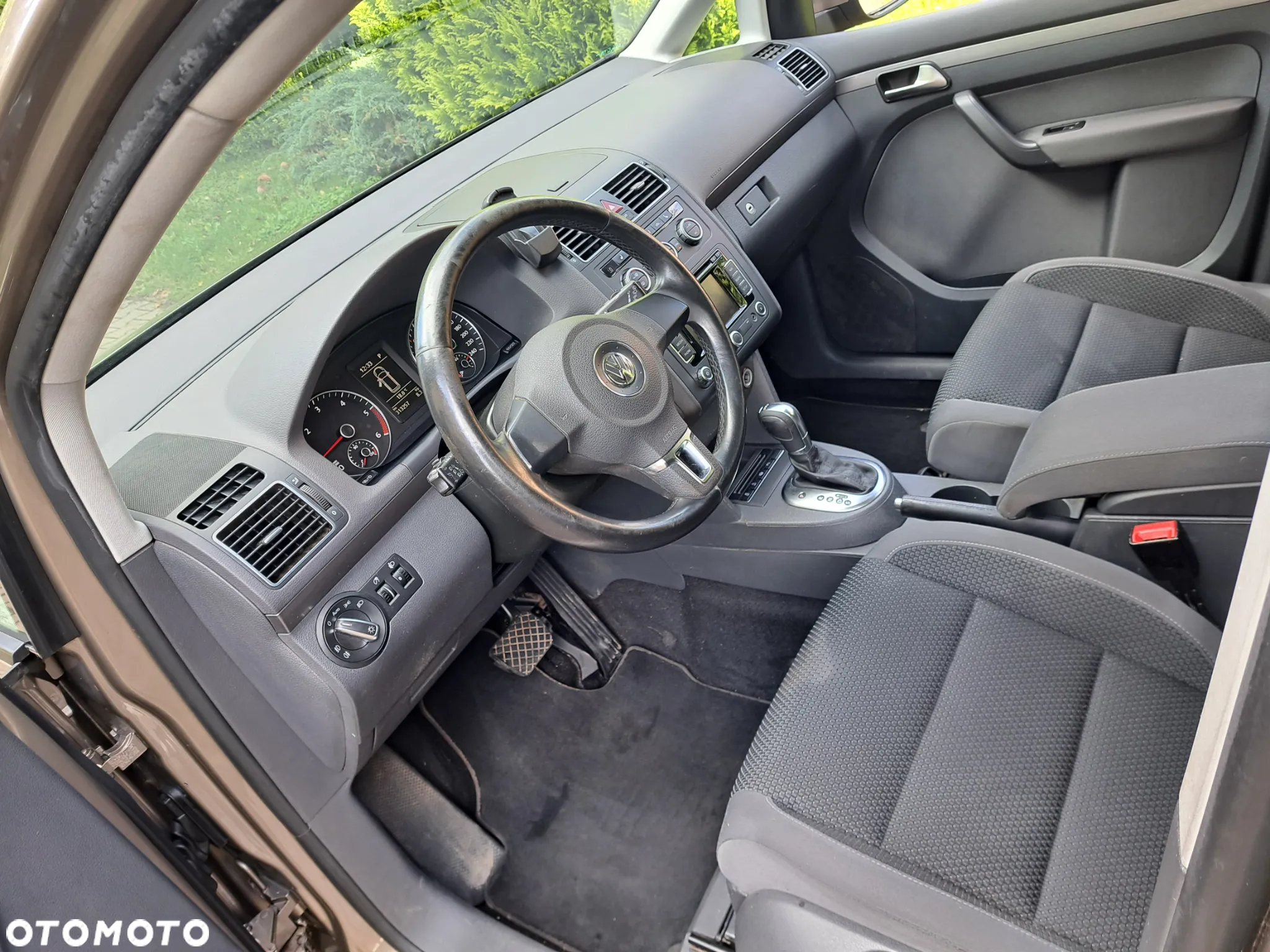 Volkswagen Touran 1.6 TDI DPF Comfortline DSG - 6