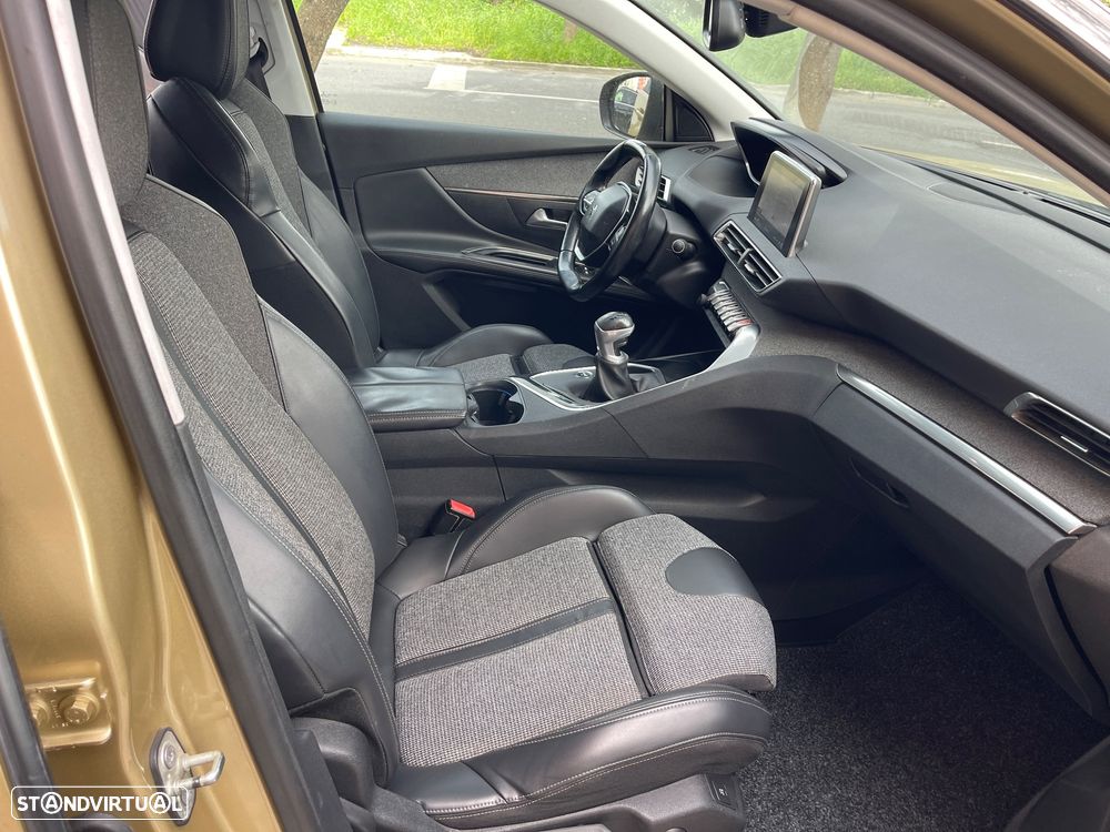 Peugeot 5008 - 15