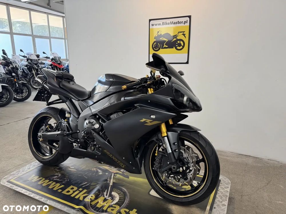 Yamaha YZF - 3