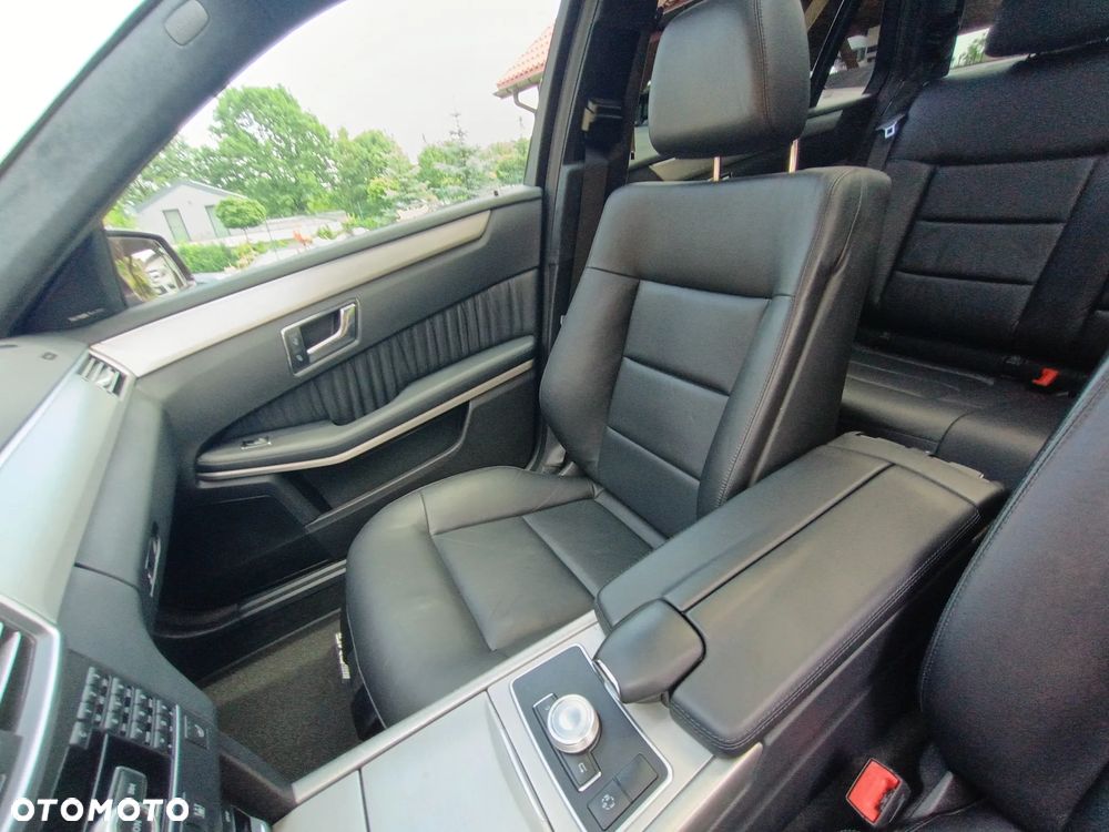 Mercedes-Benz Klasa E 300 CDI DPF BlueEFFICIENCY 7G-TRONIC Avantgarde - 24