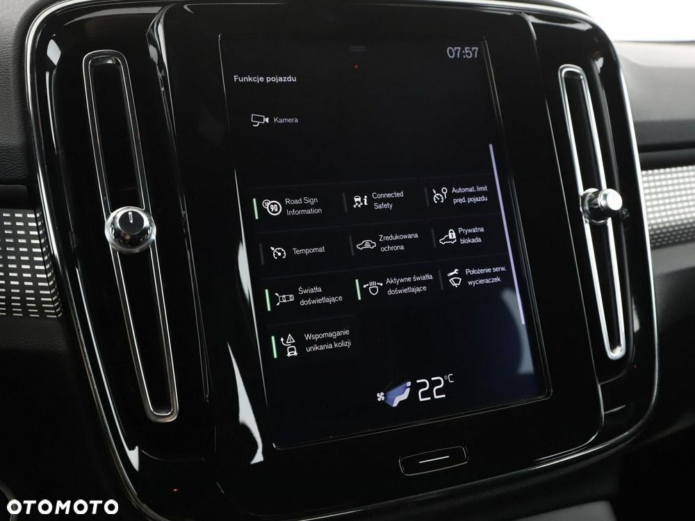 Volvo XC 40 D4 SCR AWD R-Design - 28