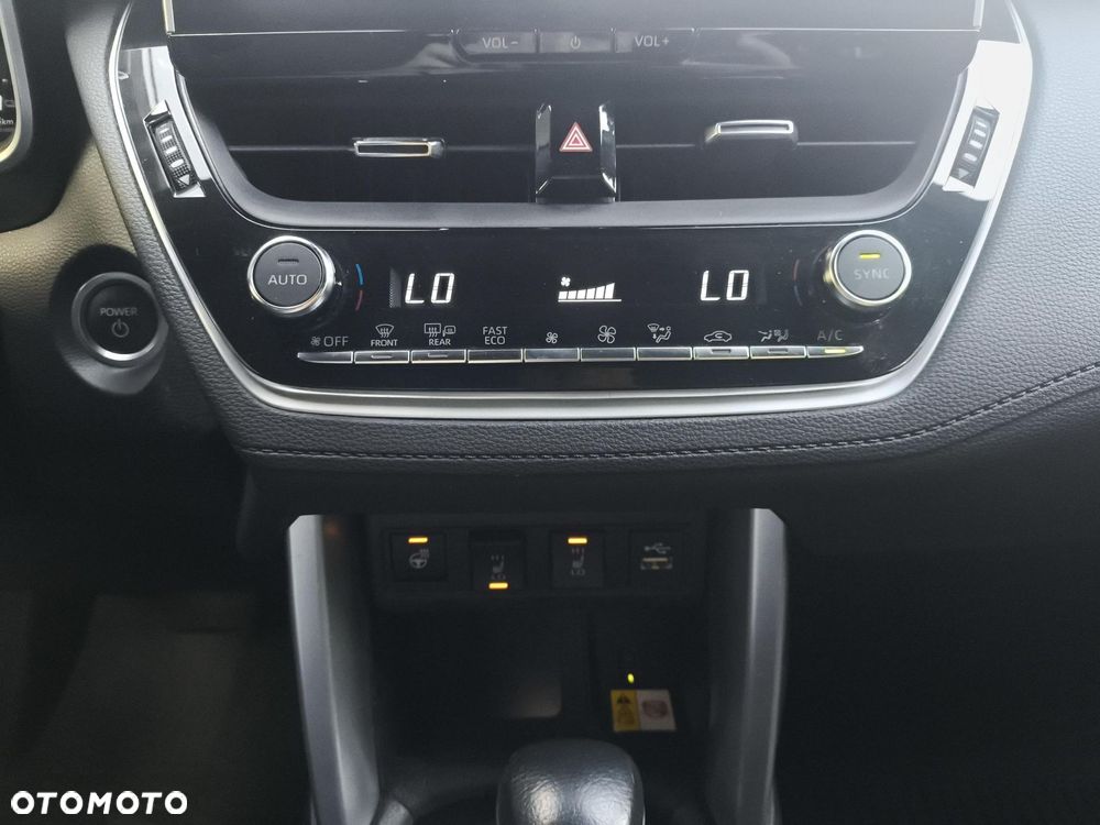 Toyota Corolla Cross 2.0 Hybrid Style - 19