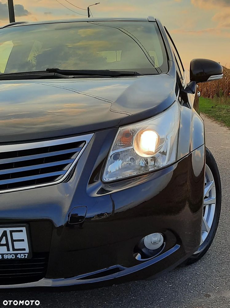 Toyota Avensis 1.6 Luna EU5 - 4