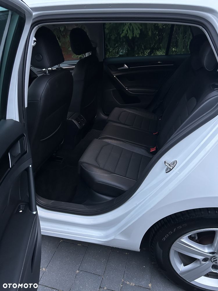 Volkswagen Golf - 3