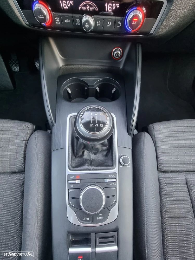 Audi A3 Sportback 1.6 TDI Advance Ultra - 11