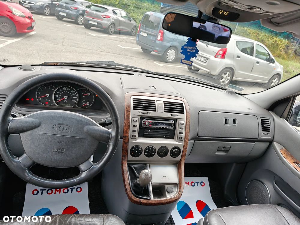 Kia Carnival CRDi Executive - 32