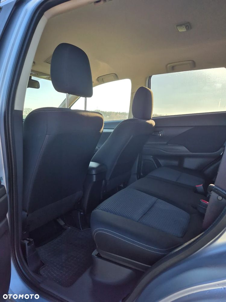 Mitsubishi Outlander 2.0 2WD CVT Active+ - 11