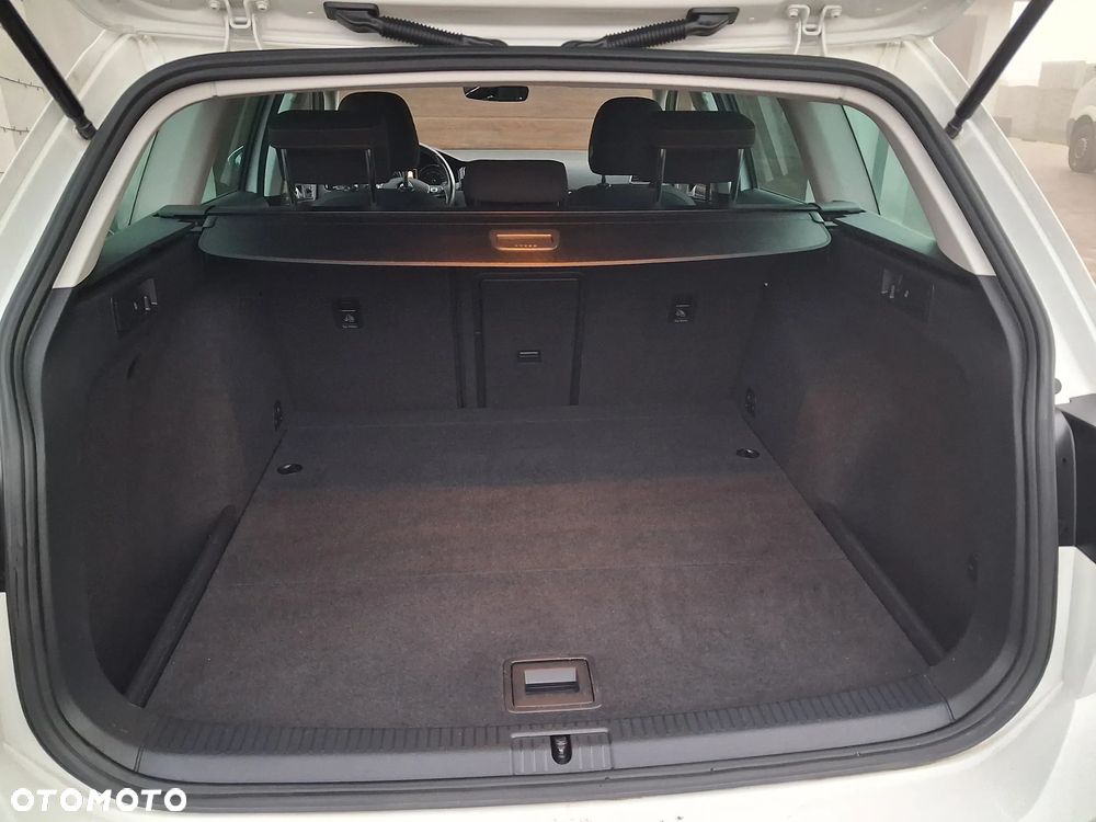 Volkswagen Golf - 15