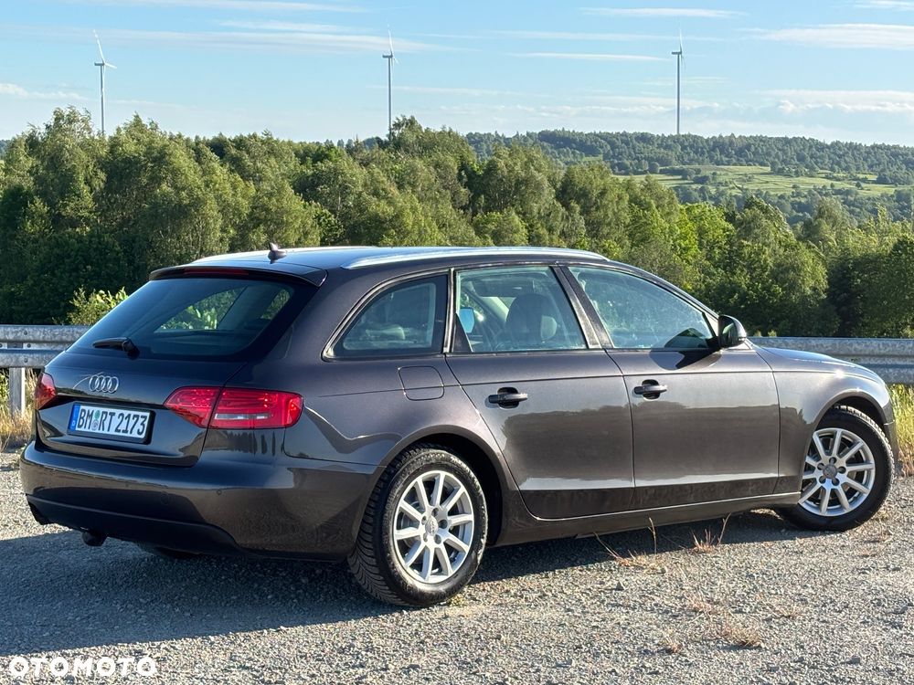 Audi A4 Avant 2.0 TDI DPF Attraction - 9