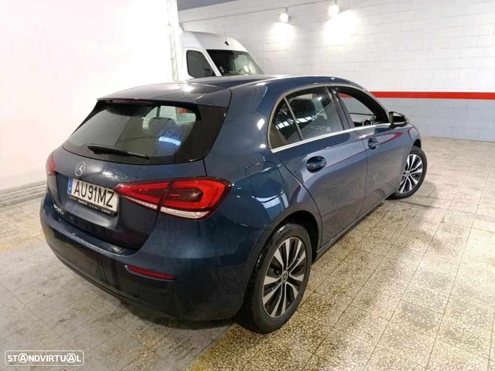 Mercedes-Benz A 250 e Style Plus - 2