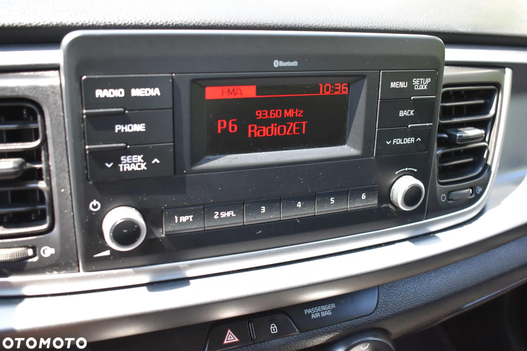 Kia Rio 1.2 L - 23