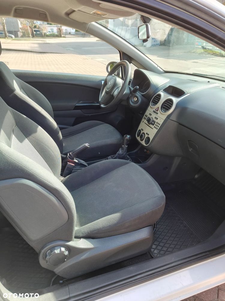 Opel Corsa 1.2 16V Color Edition - 10