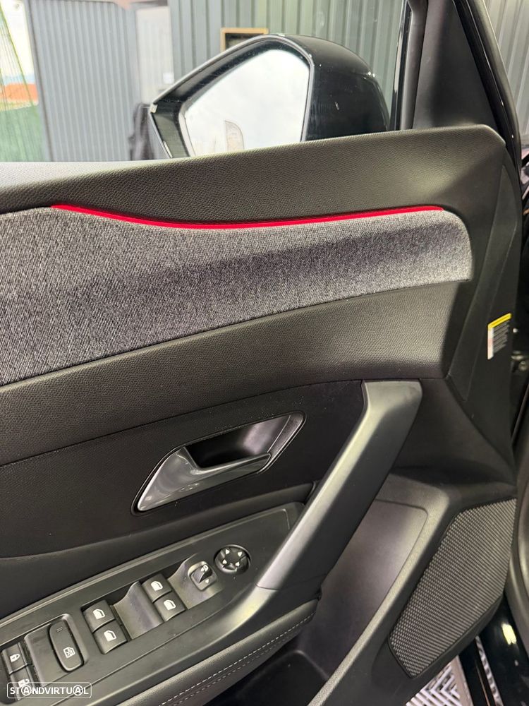 Peugeot 408 1.6 Hybrid Allure Pack e-EAT8 - 20