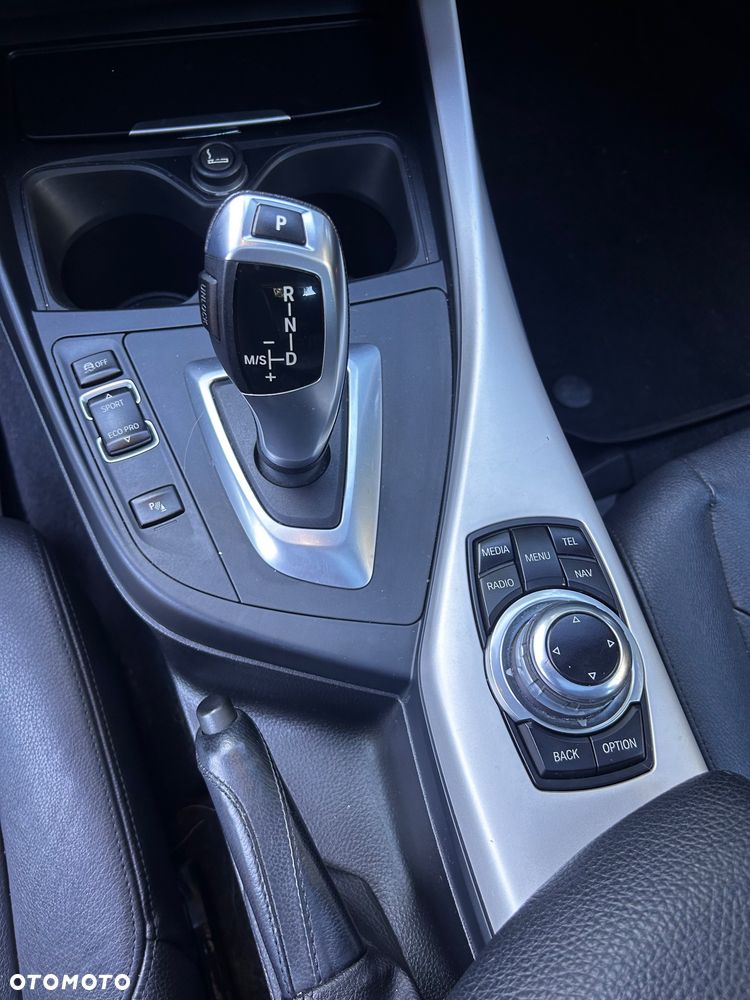BMW Seria 1 118i Sport Line - 11