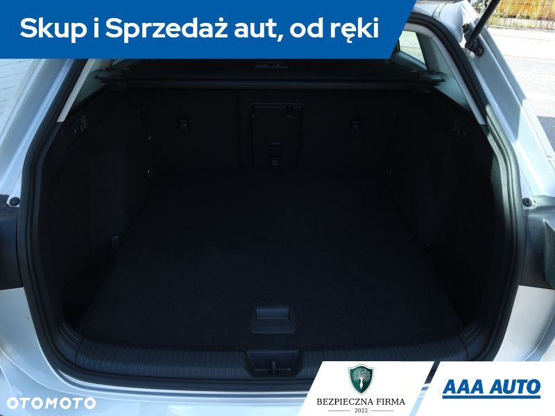 Volkswagen Golf Variant - 14