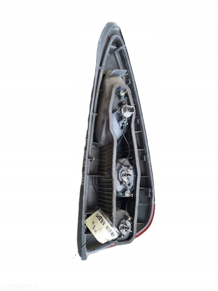 TOYOTA YARIS VERSO 99-03 r. LAMPA LEWY TYŁ LEWA TYLNA EU - 4