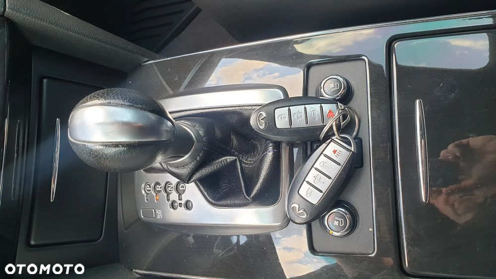 Infiniti QX70 3.7 AWD S Premium - 13