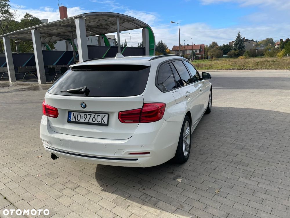 BMW Seria 3 318d Sport Line - 5