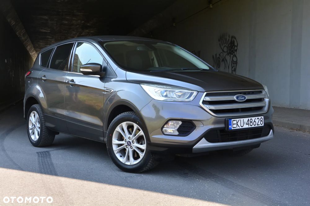 Ford Kuga 2.0 TDCi 2x4 Titanium - 1