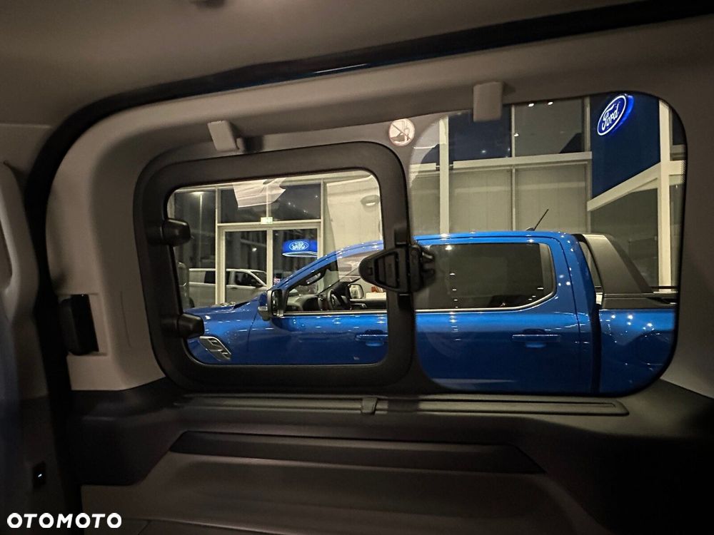 Ford Tourneo Custom - 24