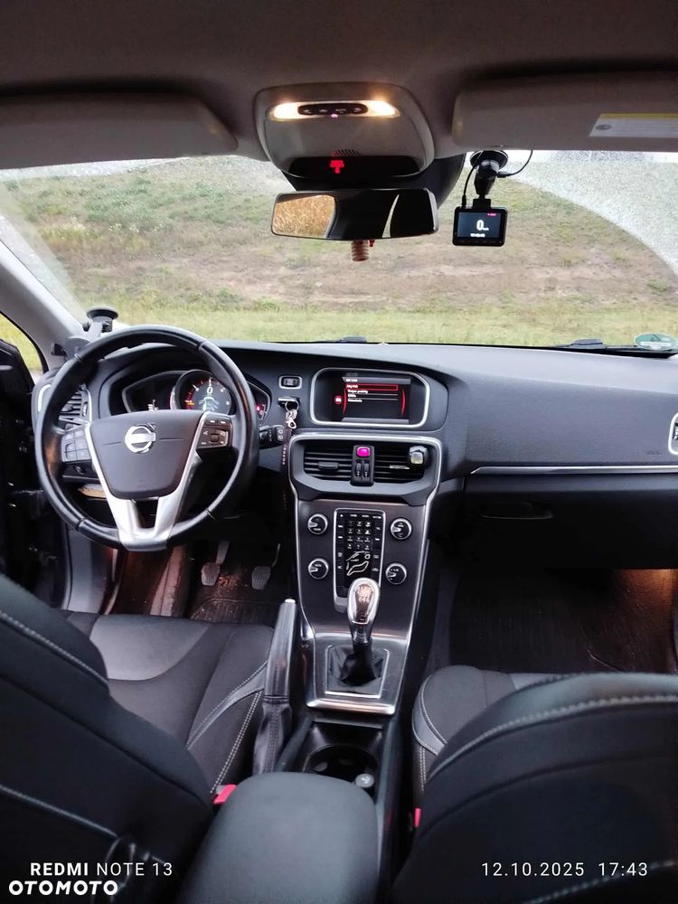 Volvo V40 D2 Summum - 8