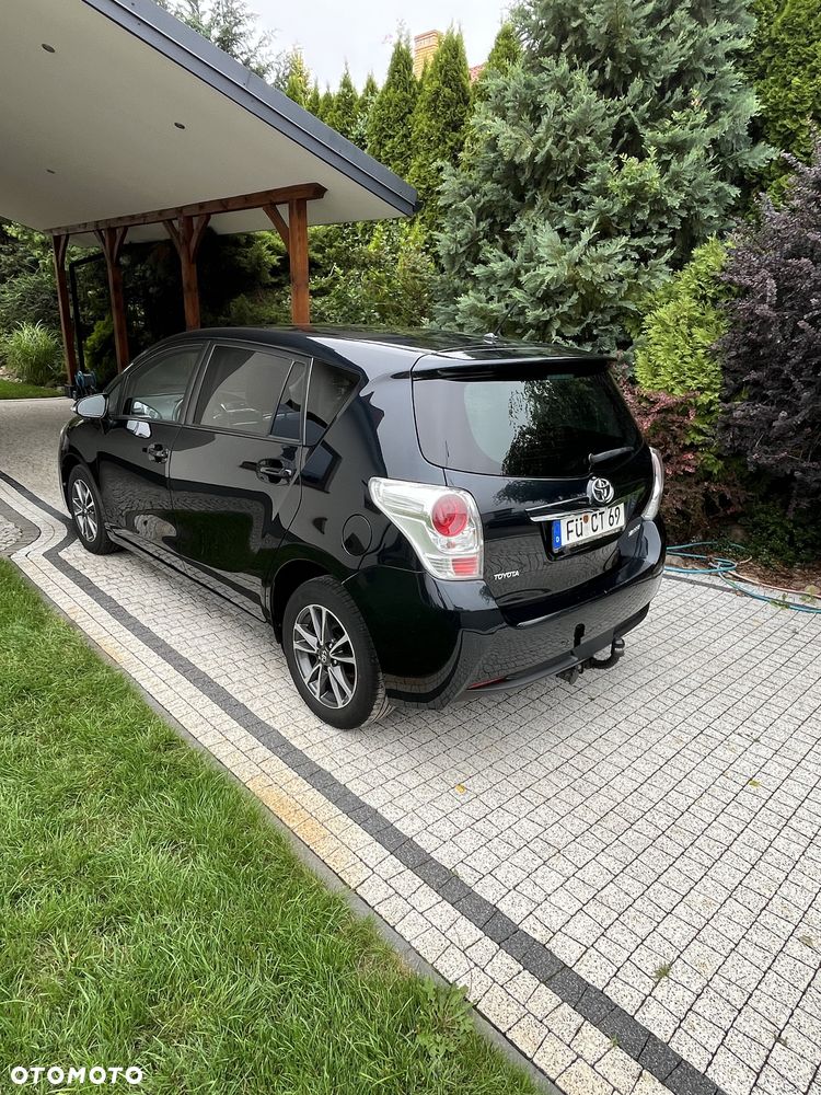 Toyota Verso - 3
