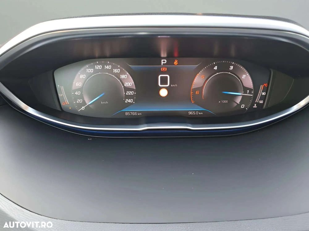 Peugeot 3008 1.5 BlueHDI 130 EAT8 Allure Pack - 11