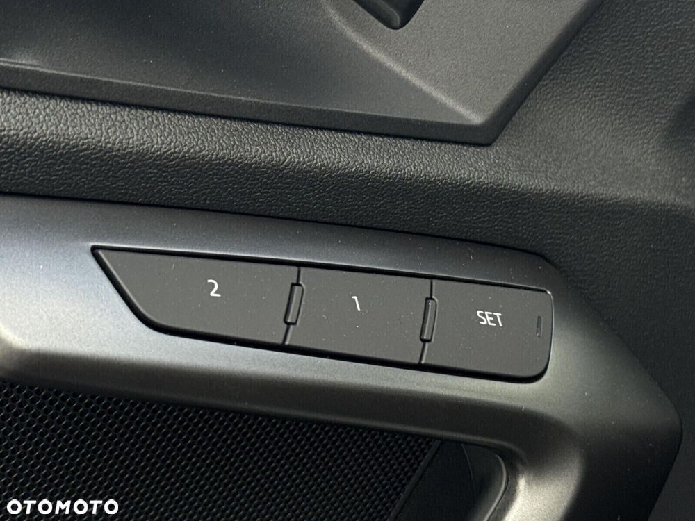 Audi RS3 Limousine - 14