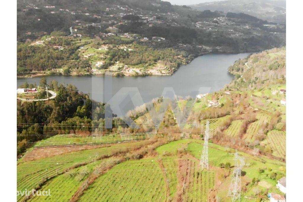 Moradia T3 de 2021 moderna próximo á barragem de carrapatelo em Cinfãe - Grande imagem: 3/48