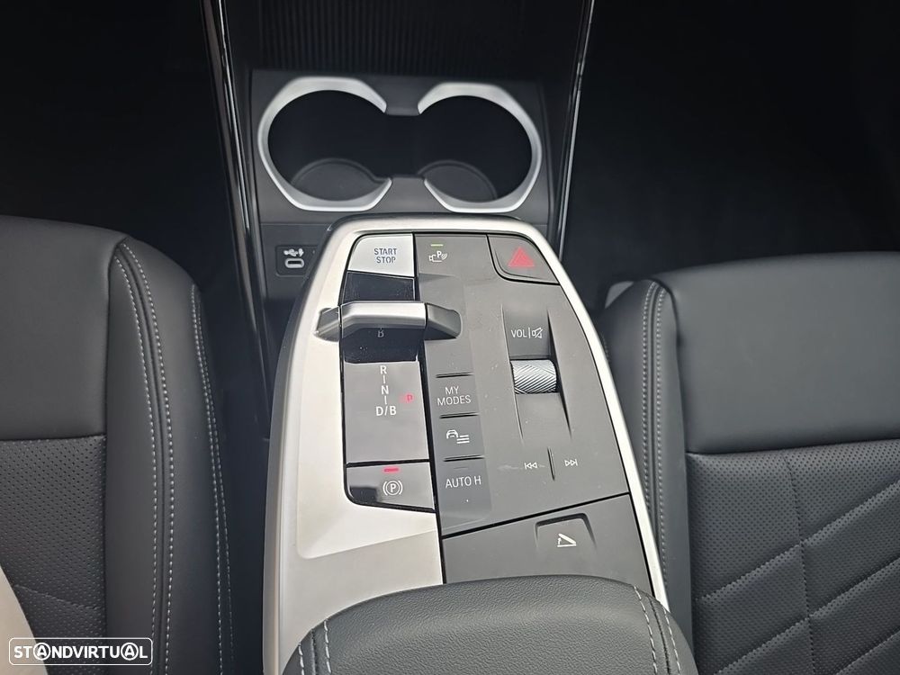 BMW iX1 eDrive20 xLine - 28