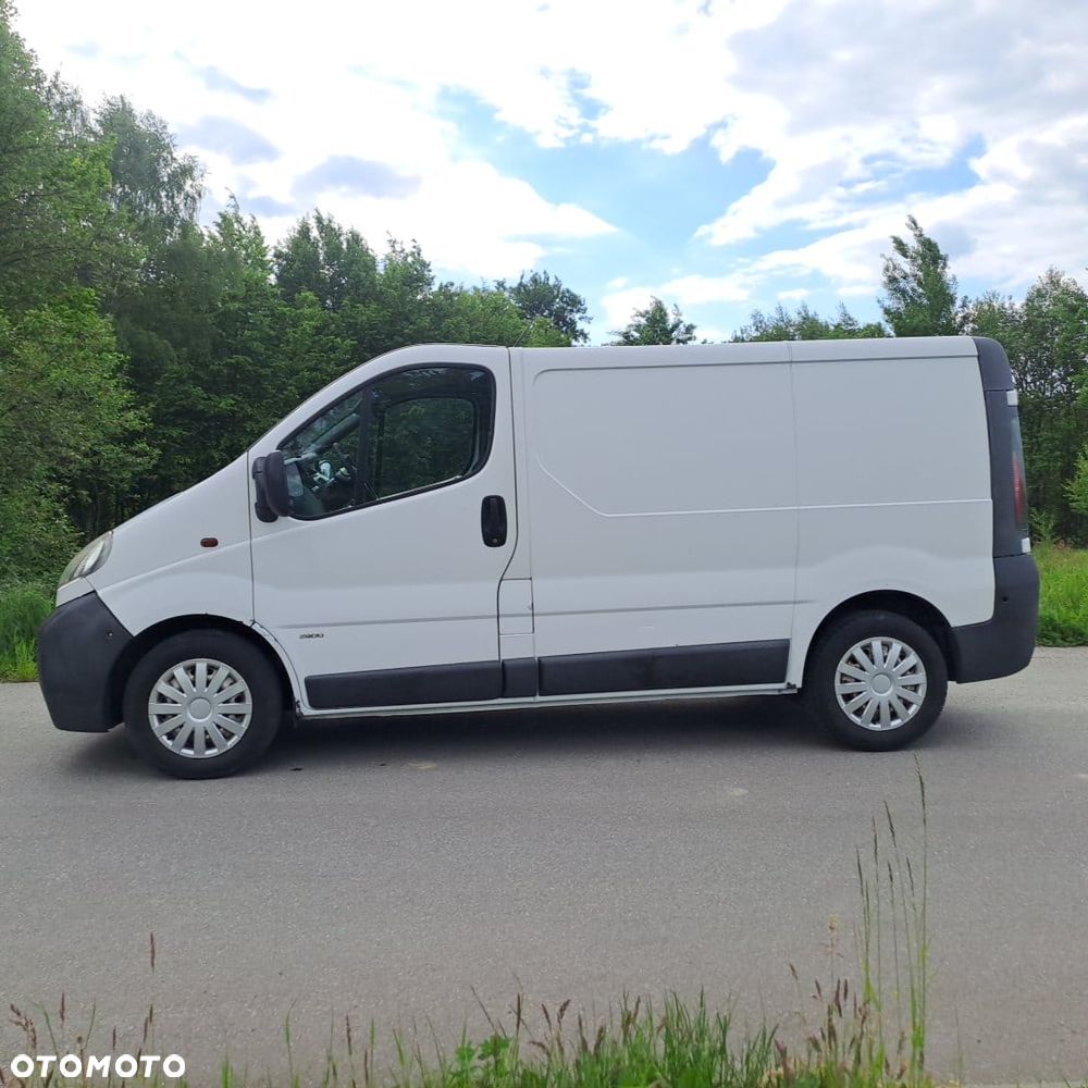 Opel Vivaro - 8