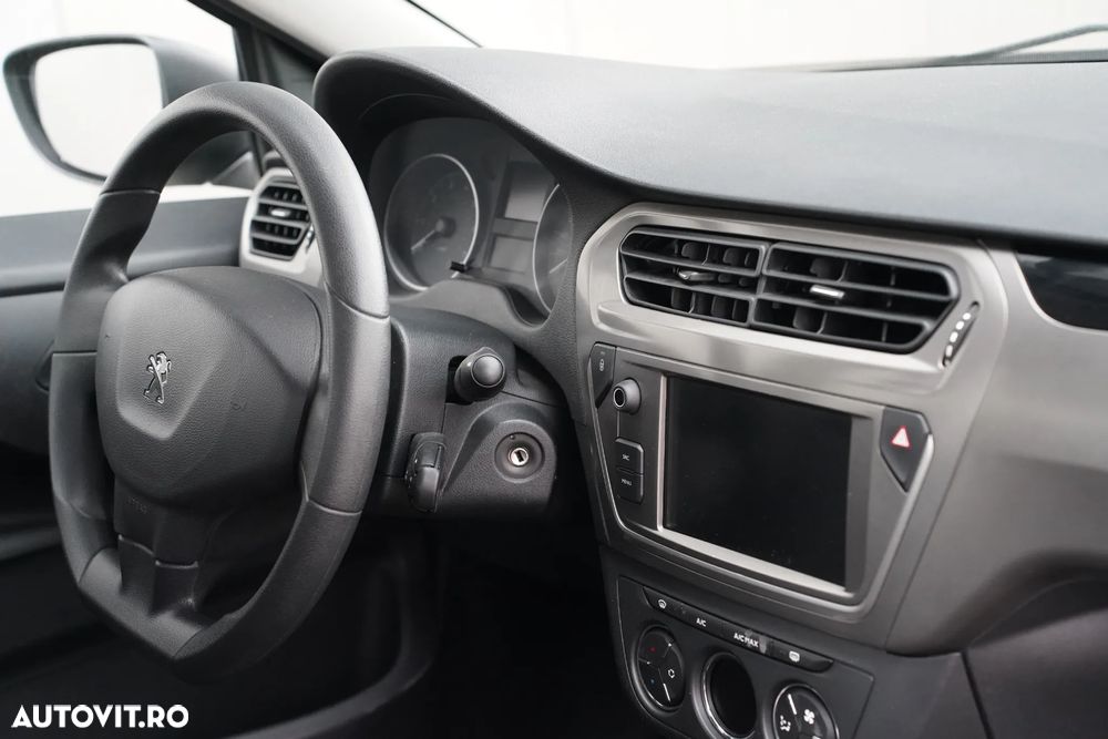 Peugeot 301 1.5 BlueHDI FAP Allure - 23