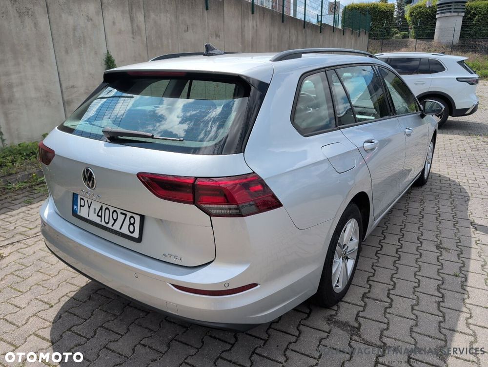 Volkswagen Golf 1.5 eTSI Life DSG - 4