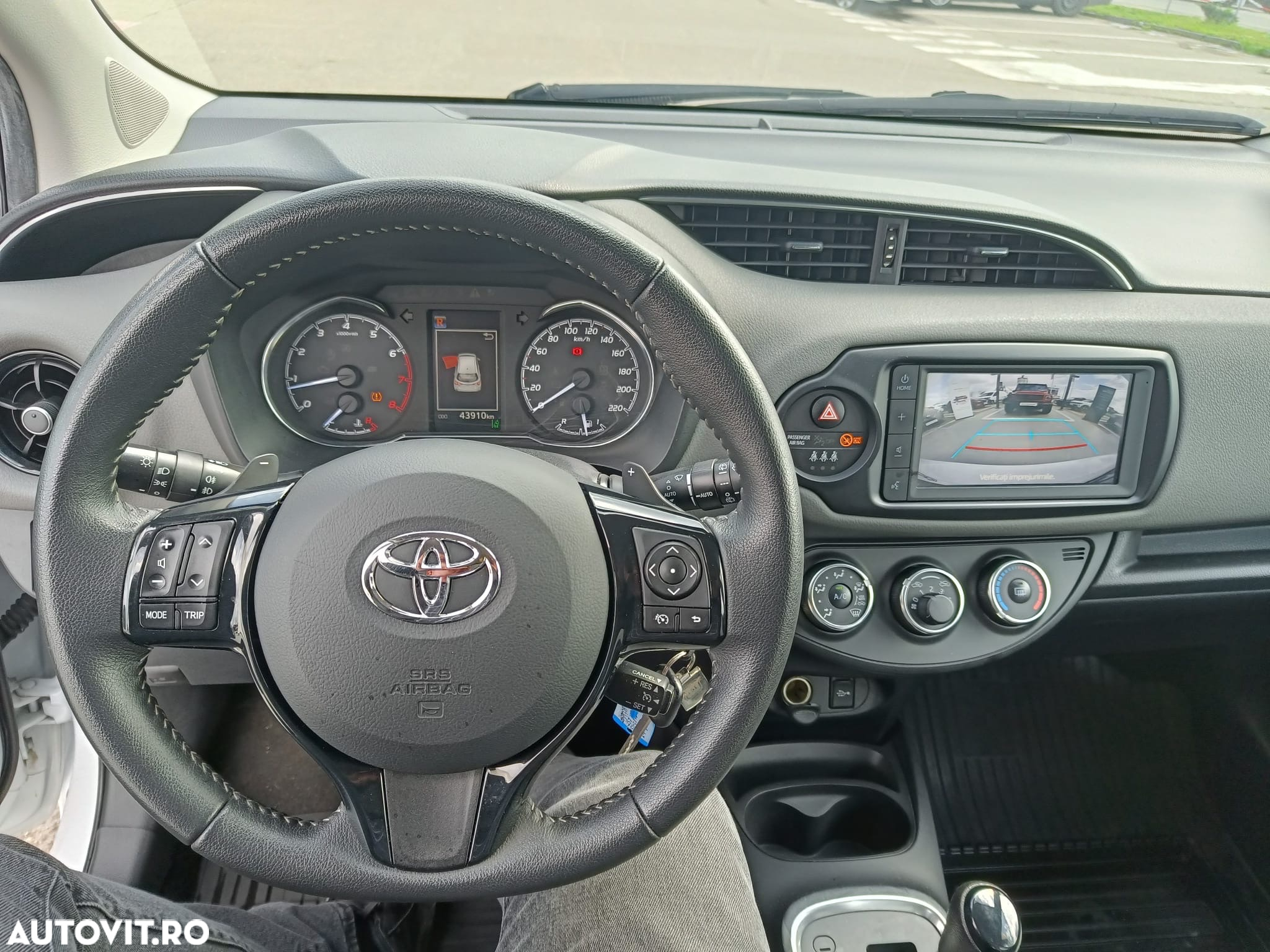 Toyota Yaris - 15