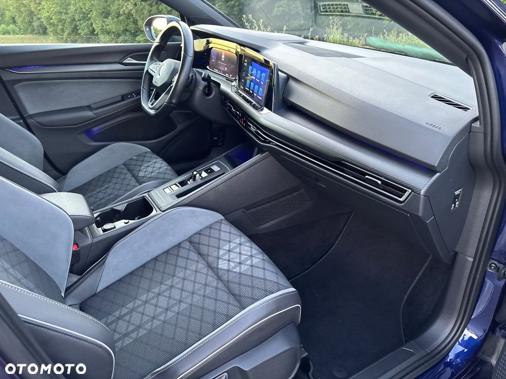 Volkswagen Golf 1.5 eTSI OPF DSG R-Line - 37