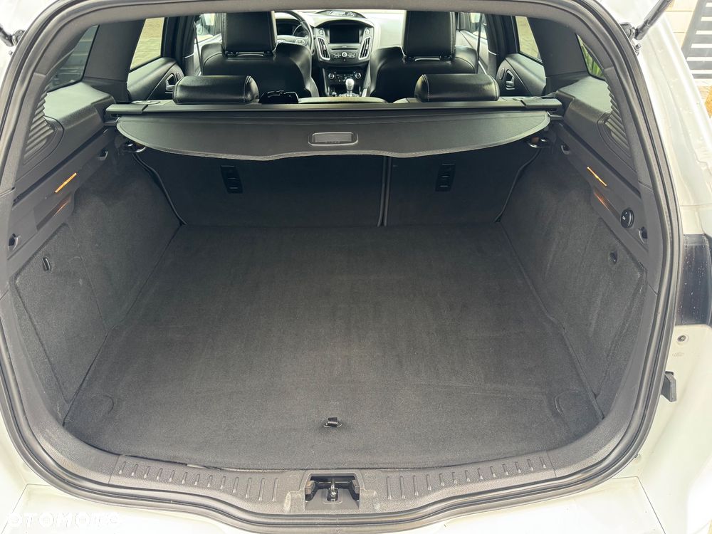 Ford Focus 2.0 TDCi ST - 17