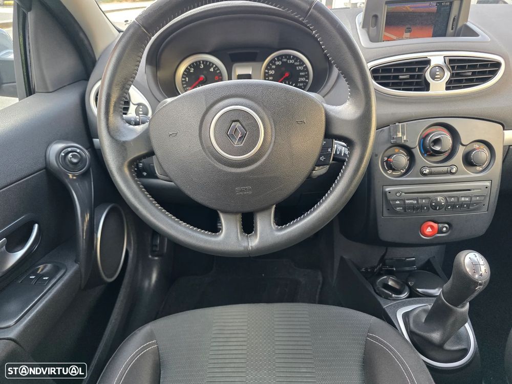 Renault Clio 1.5 dCi Dynamique S - 13