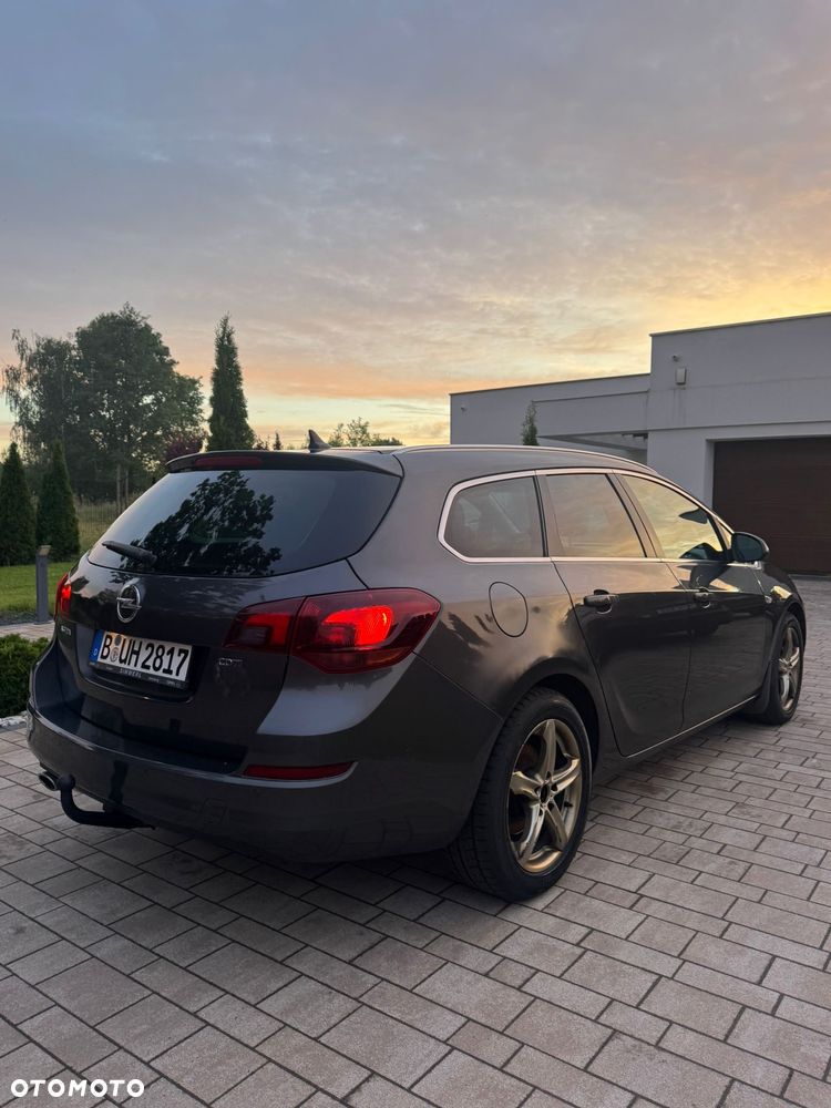 Opel Astra 2.0 CDTI Cosmo - 7