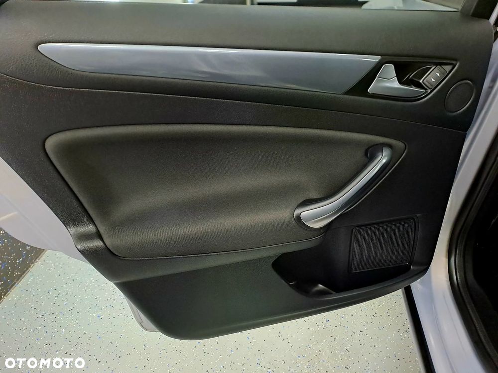 Ford Mondeo 2.0 TDCi Titanium - 14